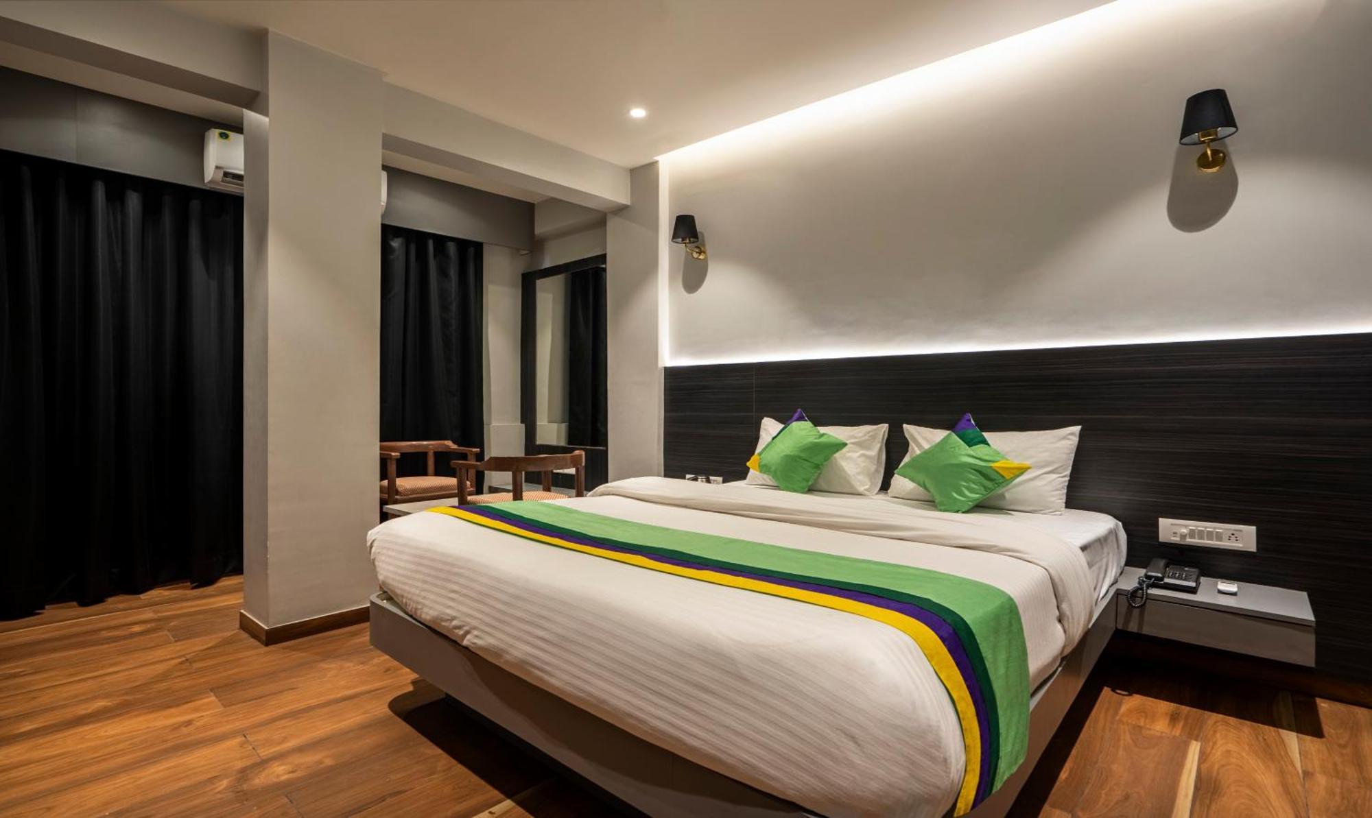 Treebo Prasha Hotel Nashik Exterior photo