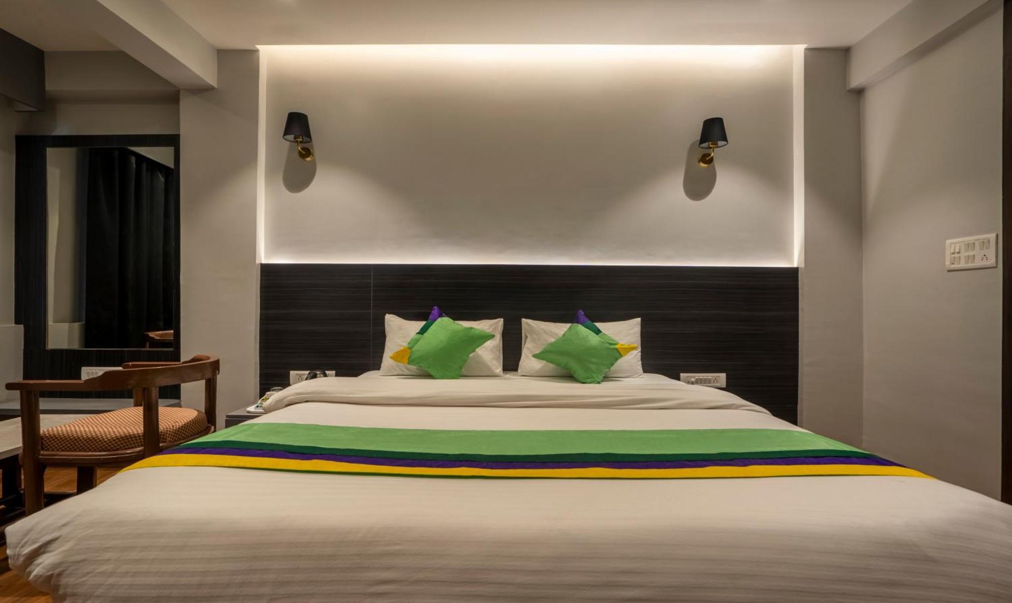 Treebo Prasha Hotel Nashik Exterior photo
