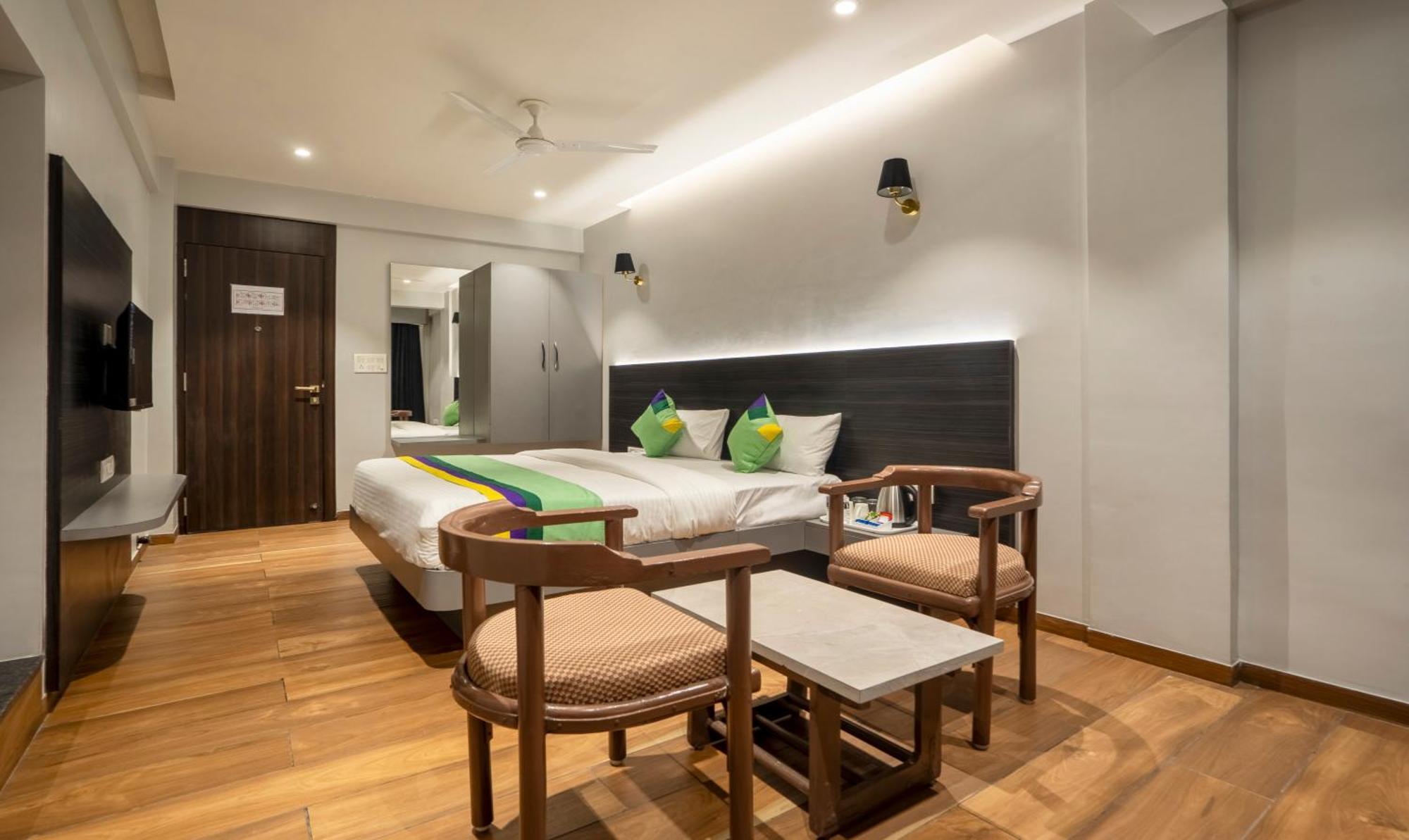 Treebo Prasha Hotel Nashik Exterior photo