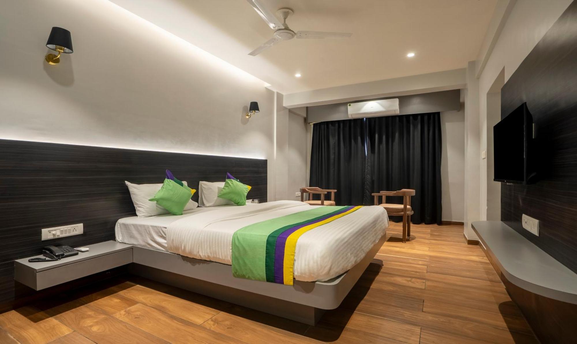 Treebo Prasha Hotel Nashik Exterior photo