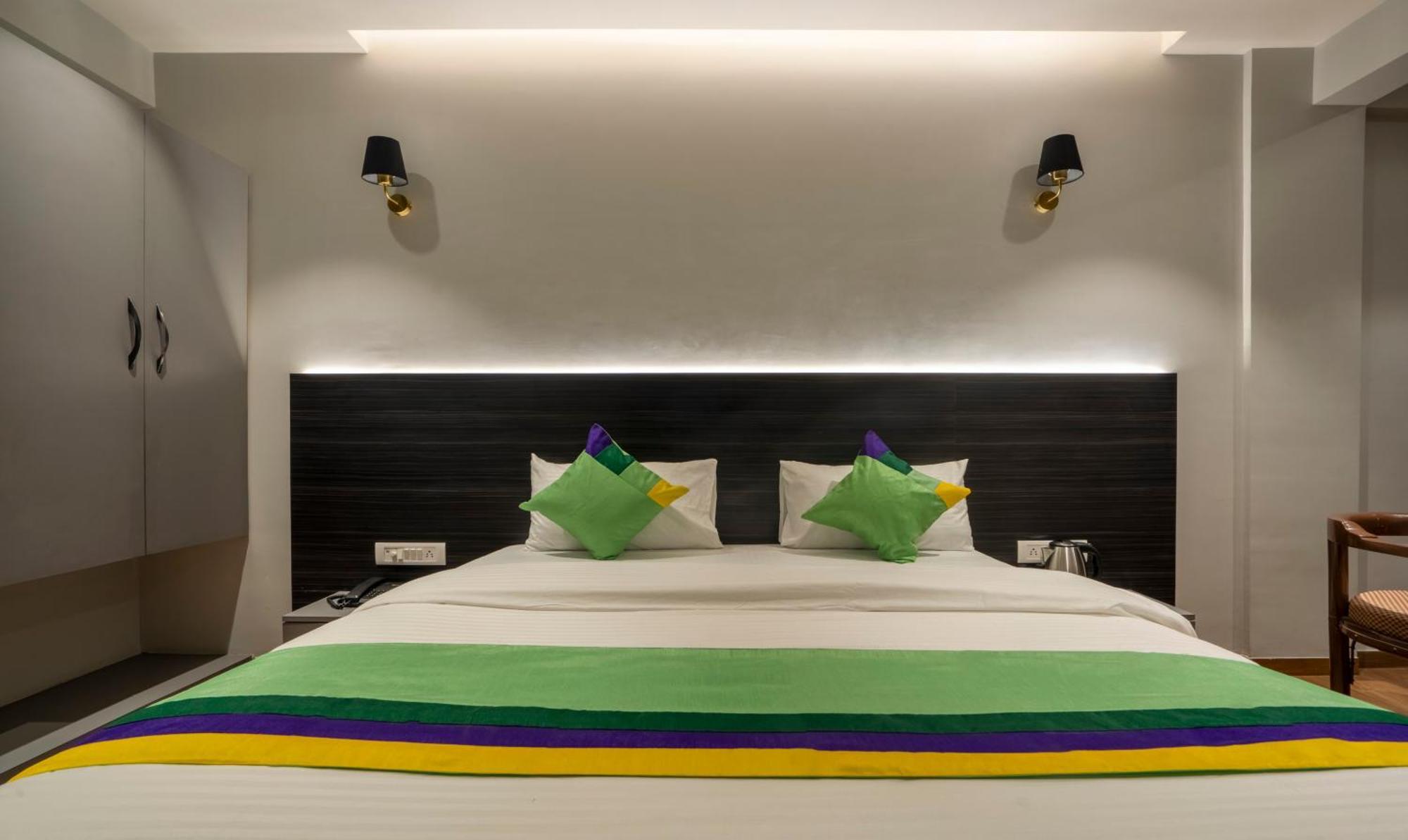 Treebo Prasha Hotel Nashik Exterior photo
