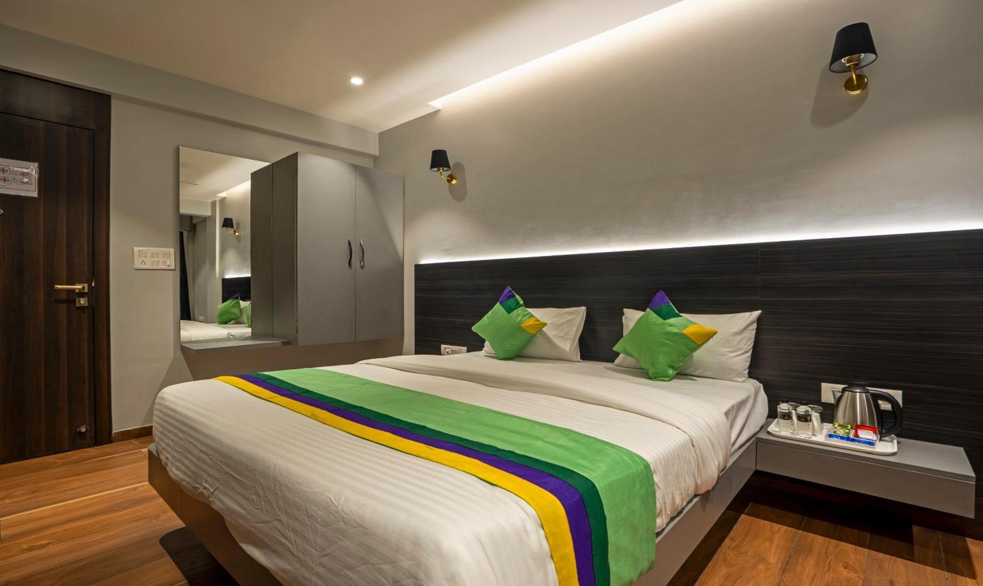 Treebo Prasha Hotel Nashik Exterior photo