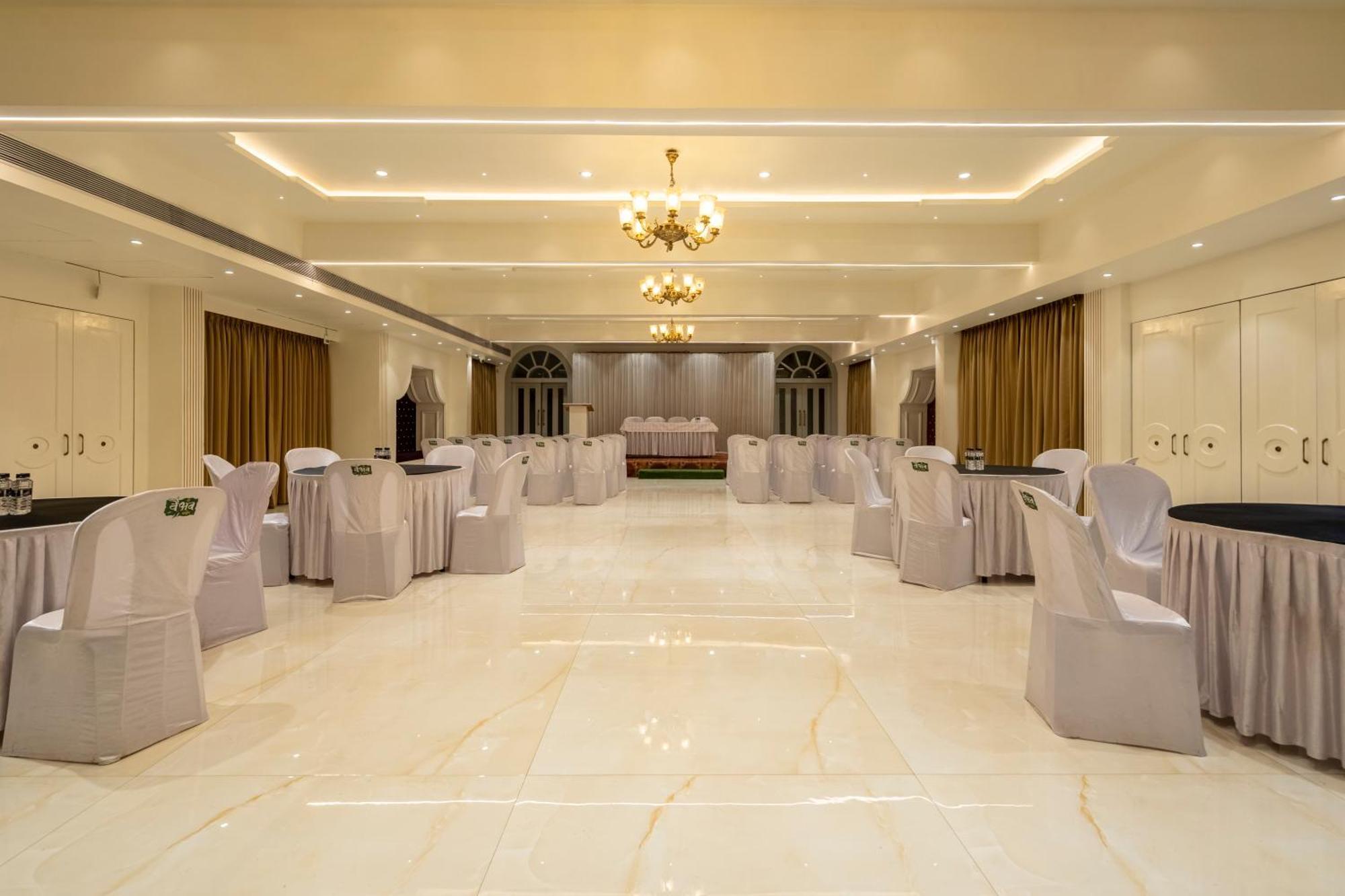 Treebo Prasha Hotel Nashik Exterior photo